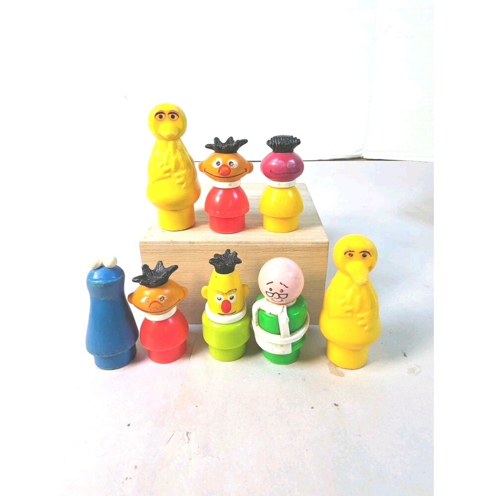 Vintage Sesame Street Fisher Price Little People Lot Of 8